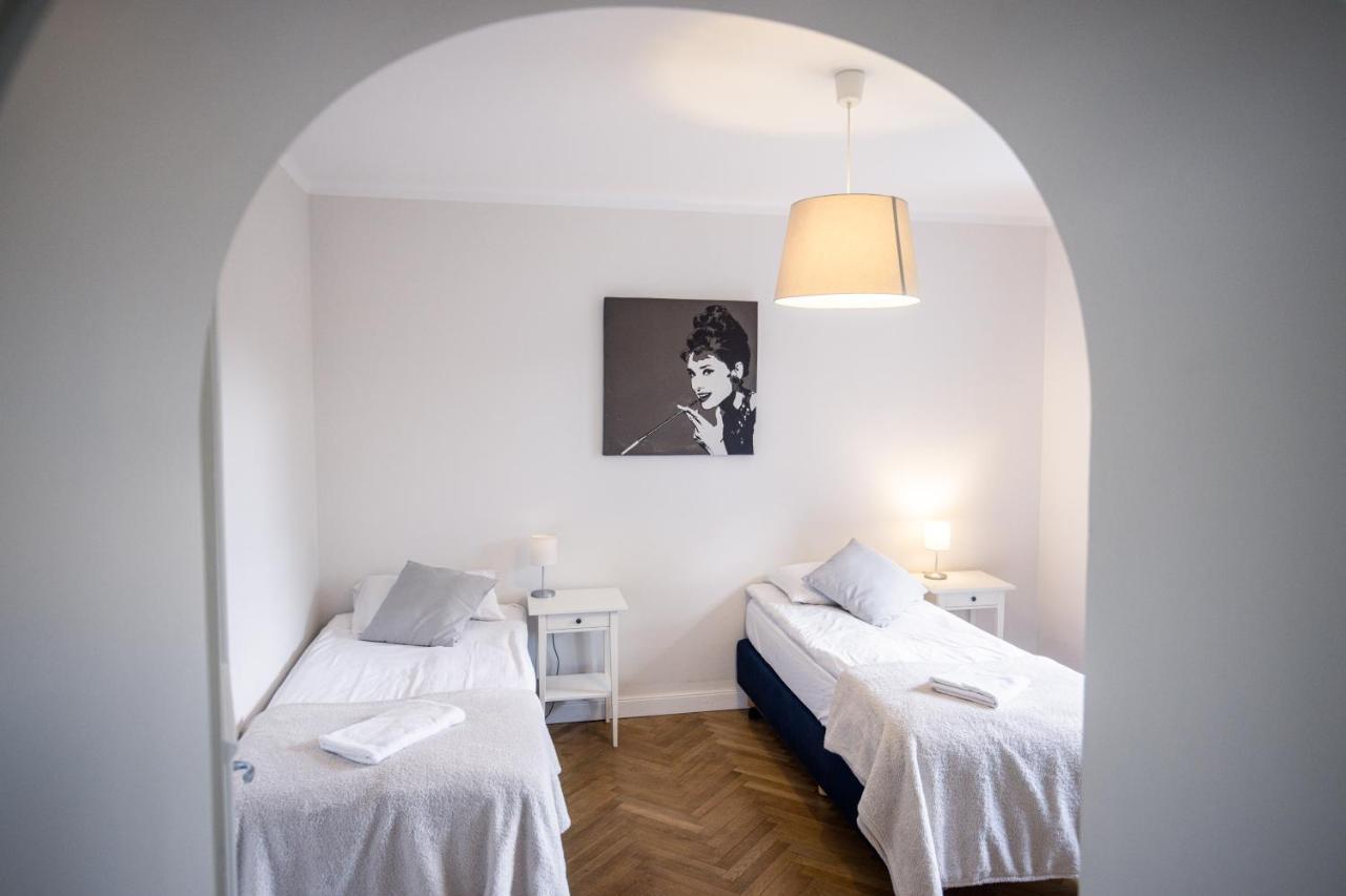 Manor Apartments, Csopak Buitenkant foto